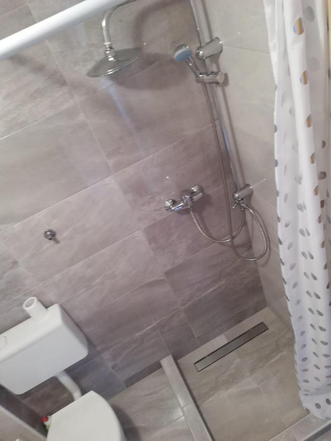 Leo Apartment Vir Bagian luar foto