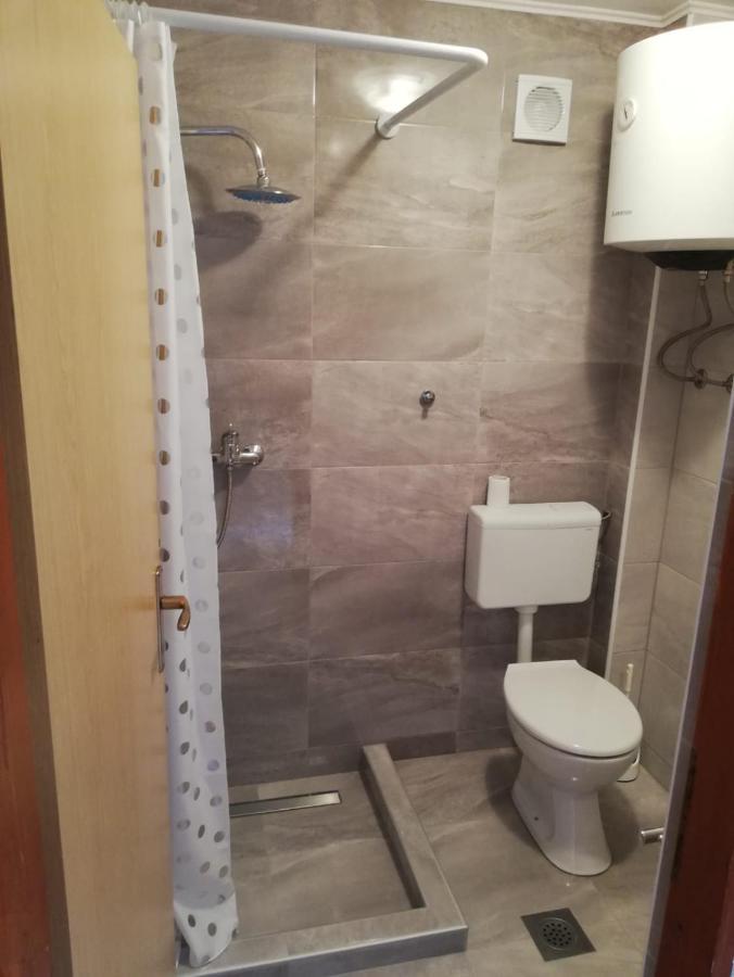 Leo Apartment Vir Bagian luar foto
