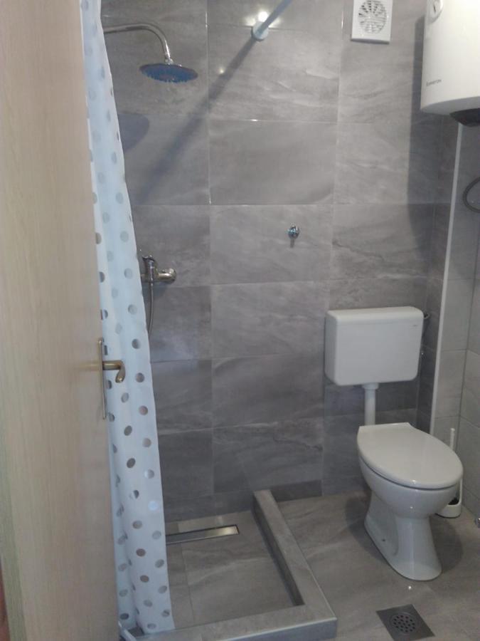 Leo Apartment Vir Bagian luar foto