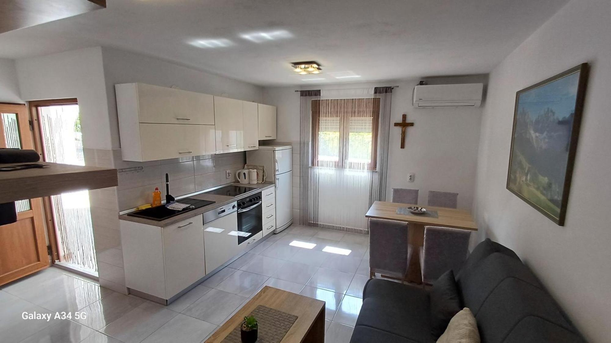 Leo Apartment Vir Bagian luar foto